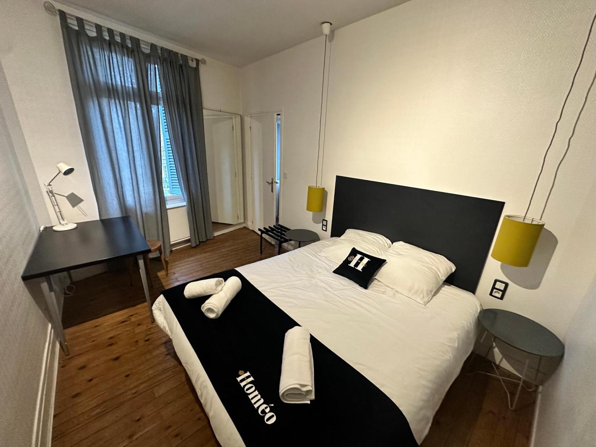 Standing Apartment T2 Near The Train Station And Tours Exterior foto